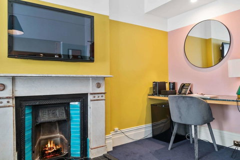 Hotel Harry, Ascend Hotel Collection - Surfers Gold Coast 4