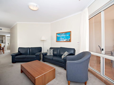 Messines Street, Breakwater Apartment, 104 - Surfers Gold Coast 2