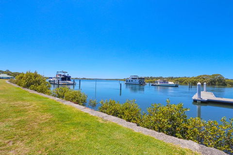 Boathouse Resort (Water Front) - Surfers Gold Coast 7