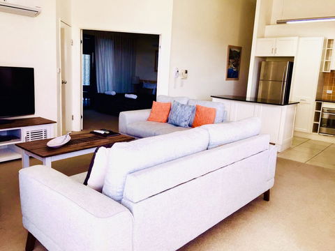 Boathouse Resort (Water Front) - Surfers Gold Coast 9