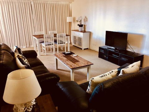 Boathouse Resort (Water Front) - Surfers Gold Coast 5