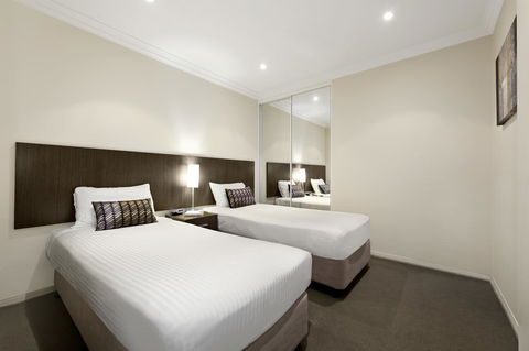 Quest Singleton - Surfers Gold Coast 2