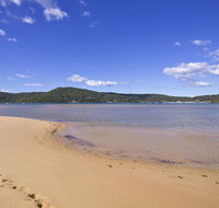 BookerBay Retreat - Surfers Gold Coast