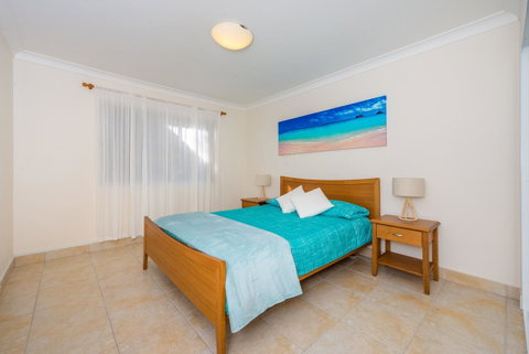 Ronald Avenue 1/65 - Shoal Bay - Surfers Gold Coast 7