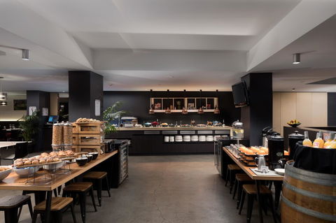 Rydges Mount Panorama Bathurst - Surfers Gold Coast 24