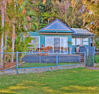 Swan Bay Hideaway - Surfers Gold Coast