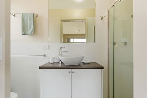 Baywatch Apartments Merimbula - Surfers Gold Coast 12