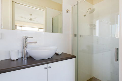 Baywatch Apartments Merimbula - Surfers Gold Coast 13