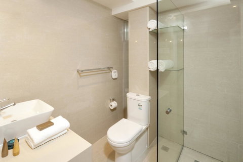 Best Western Plus Hotel Stellar - Surfers Gold Coast 1