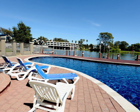 Yarrawonga Waterfront Apartments - Surfers Gold Coast 10