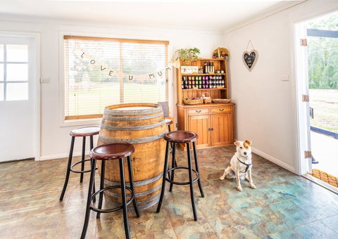 Madigan Wine Country Cottages - Surfers Gold Coast 23