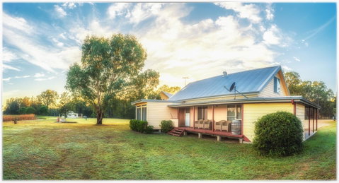 Madigan Wine Country Cottages - Surfers Gold Coast 1