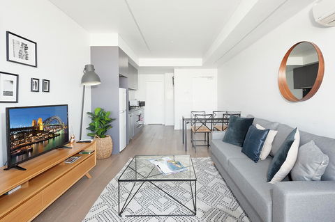Newtown's Best Designer Apartment - Surfers Gold Coast 1