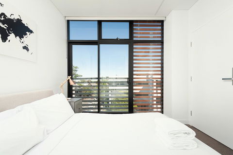 Newtown's Best Designer Apartment - Surfers Gold Coast 8