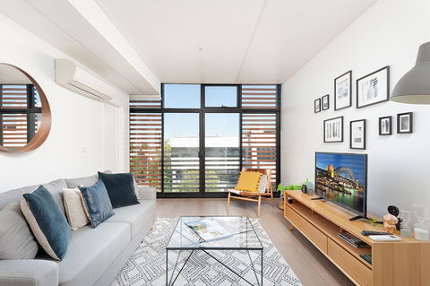 Newtown's Best Designer Apartment - Surfers Gold Coast 0