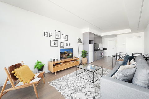 Newtown's Best Designer Apartment - Surfers Gold Coast 7