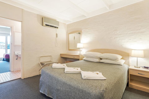 Black Dolphin Resort Motel & Apartments - Surfers Gold Coast 18