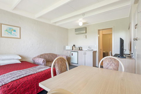 Black Dolphin Resort Motel & Apartments - Surfers Gold Coast 14