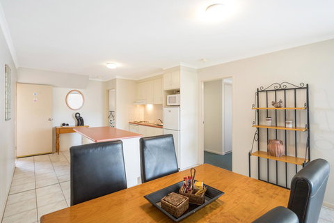 Black Dolphin Resort Motel & Apartments - Surfers Gold Coast 4