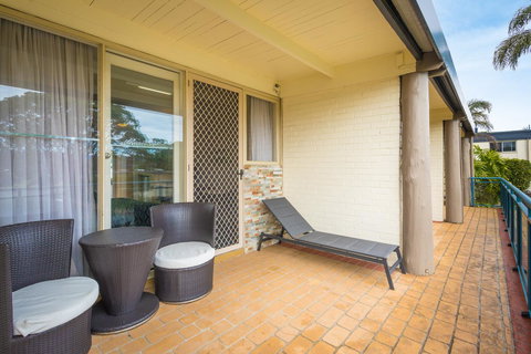 Black Dolphin Resort Motel & Apartments - Surfers Gold Coast 9