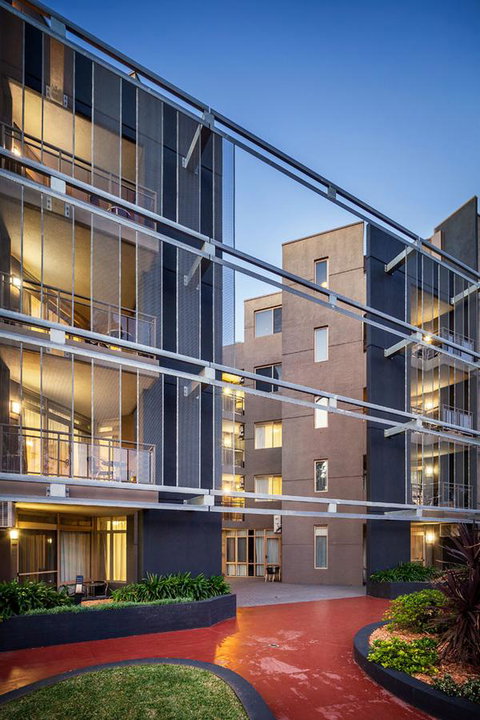 Mantra Castle Hill Sydney, An Accor Hotel - Surfers Gold Coast 2