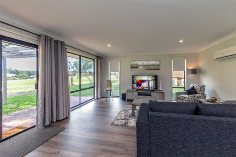 Horizons Retreat & Golf, Villa 133 - Surfers Gold Coast 2