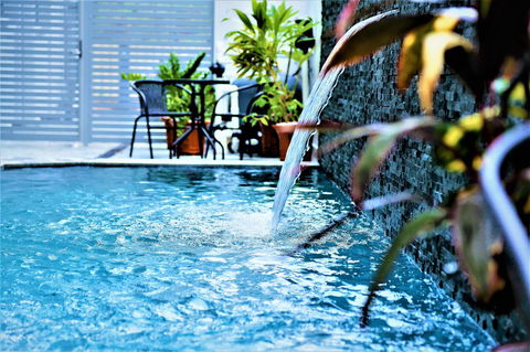 Darwin City Hotel - Surfers Gold Coast 2