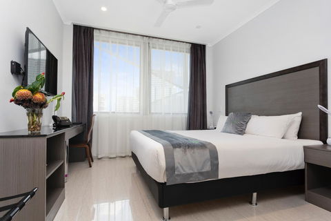 Darwin City Hotel - Surfers Gold Coast 21