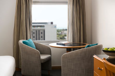 Rydges Darwin Central - Surfers Gold Coast 10