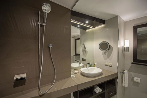 Hilton Darwin - Surfers Gold Coast 25