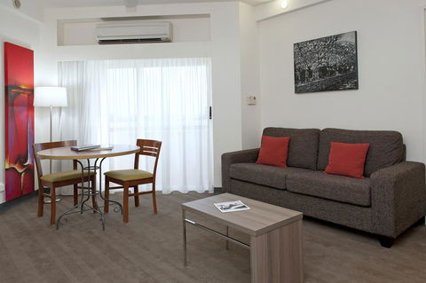 Novotel Darwin CBD - Surfers Gold Coast 8