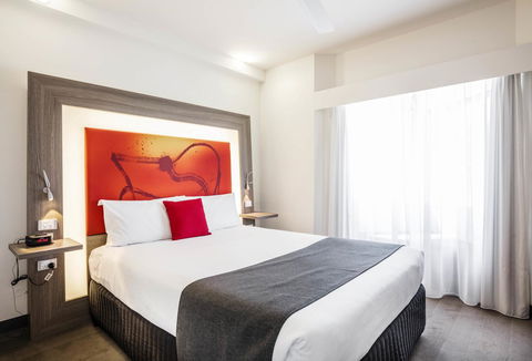 Novotel Darwin CBD - Surfers Gold Coast 5