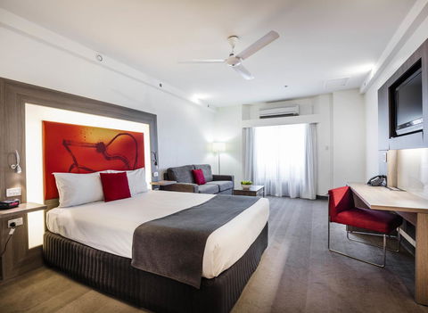 Novotel Darwin CBD - Surfers Gold Coast 12