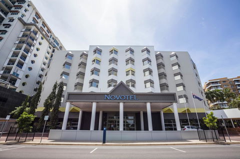Novotel Darwin CBD - Surfers Gold Coast 10