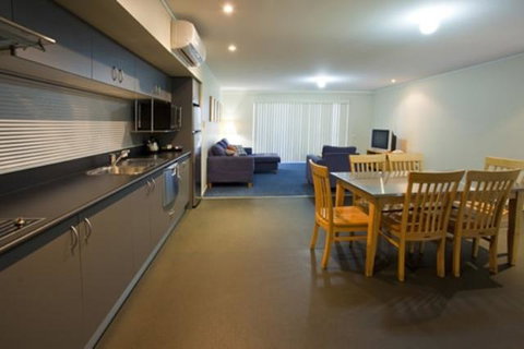 Corrigans Cove - Surfers Gold Coast 7
