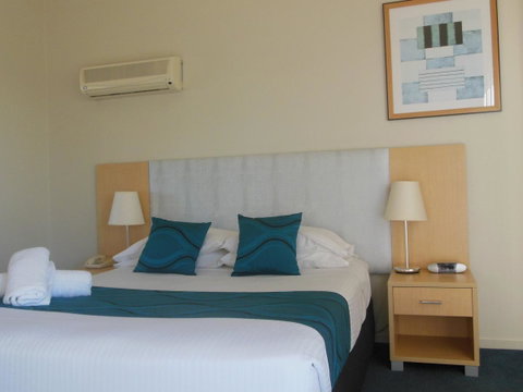 Corrigans Cove - Surfers Gold Coast 22