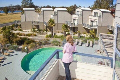 Corrigans Cove - Surfers Gold Coast 12