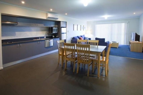 Corrigans Cove - Surfers Gold Coast 5