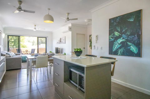 ZEN QUEST - The NOMADS PAD Near Nightcliff Markets & Sunset Foreshore - Surfers Gold Coast 24