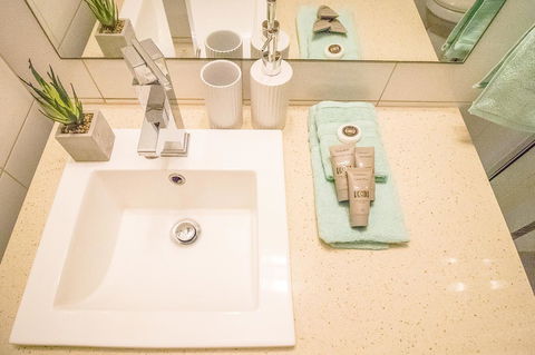 ZEN QUEST - The NOMADS PAD Near Nightcliff Markets & Sunset Foreshore - Surfers Gold Coast 20