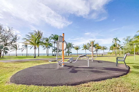 ZEN QUEST - The NOMADS PAD Near Nightcliff Markets & Sunset Foreshore - Surfers Gold Coast 10
