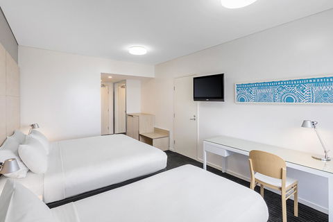 Vibe Hotel Darwin Waterfront - Surfers Gold Coast 14