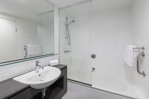 Vibe Hotel Darwin Waterfront - Surfers Gold Coast 23