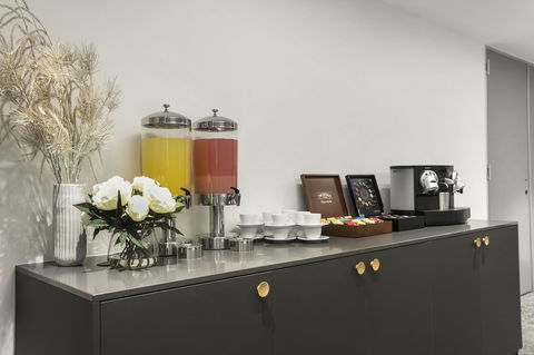 Quest Canberra City Walk - Surfers Gold Coast 3