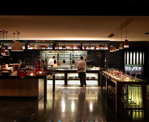 QT Canberra - Surfers Gold Coast 10