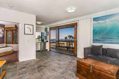 Lennox Holiday Apartments - Surfers Gold Coast 40