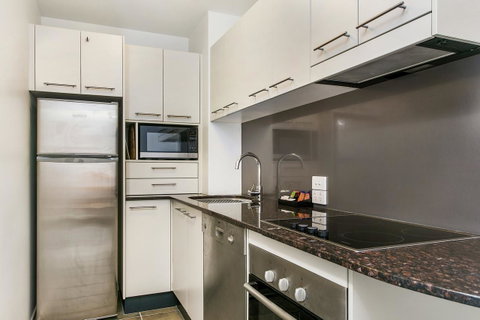 Lennox Holiday Apartments - Surfers Gold Coast 36
