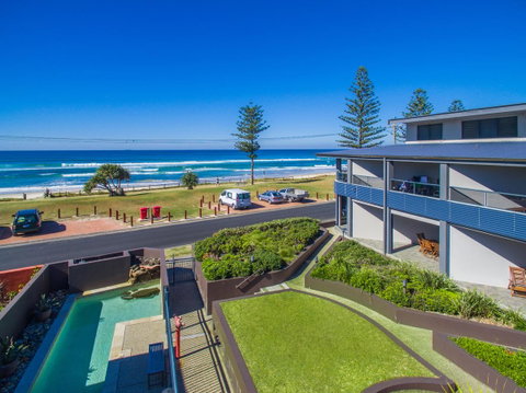 Lennox Holiday Apartments - Surfers Gold Coast 10