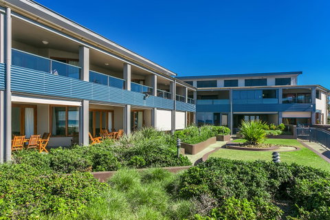 Lennox Holiday Apartments - Surfers Gold Coast 38