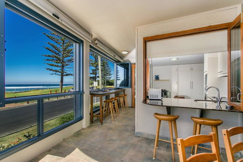 Lennox Holiday Apartments - Surfers Gold Coast 32